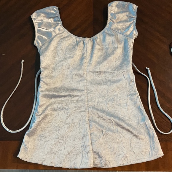 Decorative Blouse - Picture 3 of 3